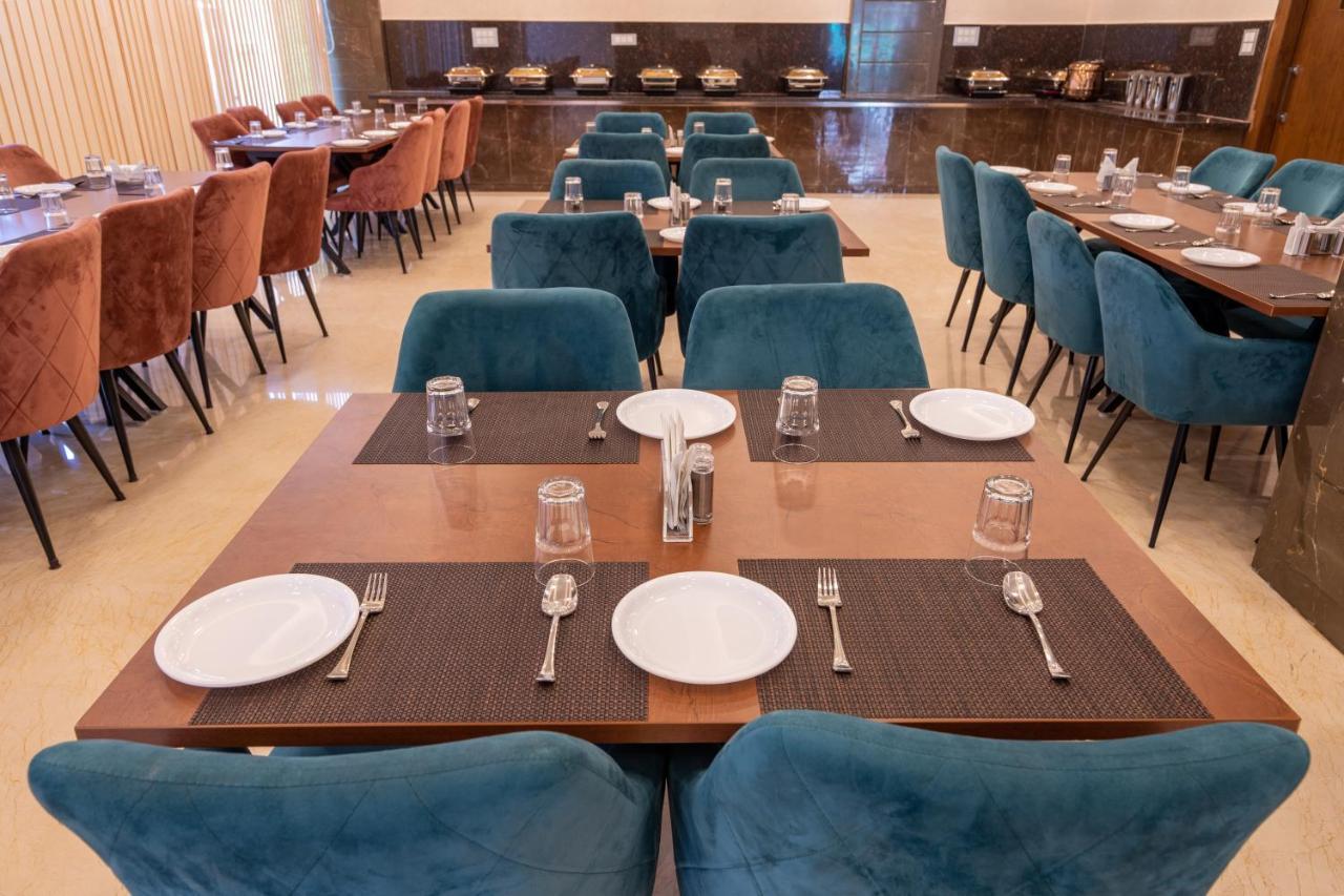 Hotel Vivaan Regency 하리드와르 외부 사진